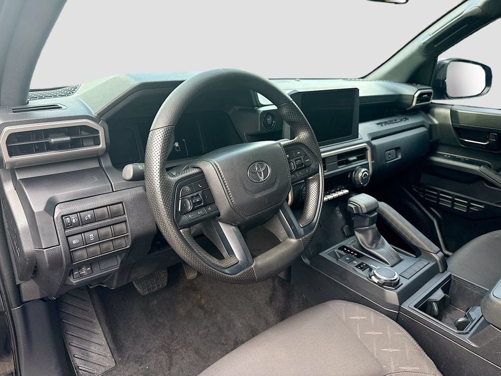 Used 2025 Toyota Tacoma SR AWD/4WD image 10