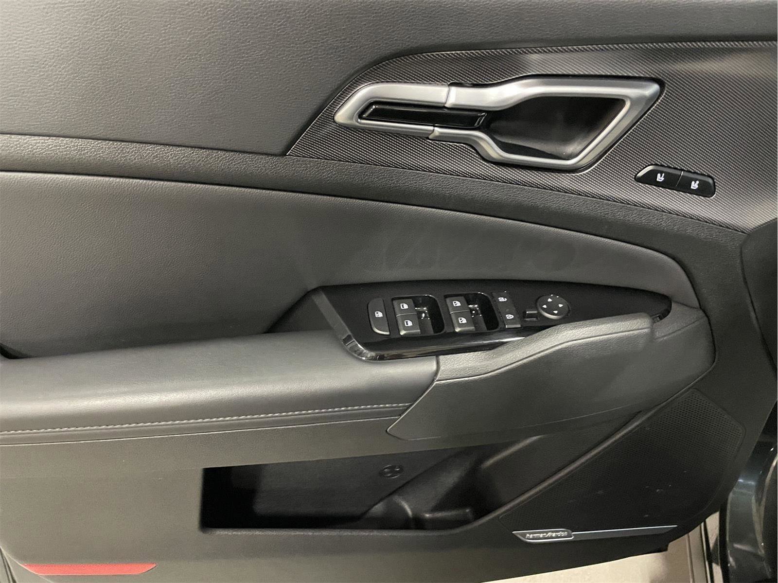 Used 2023 Kia Sportage SX image 23