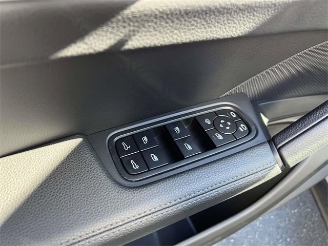 Certified 2025 Porsche Cayenne image 19