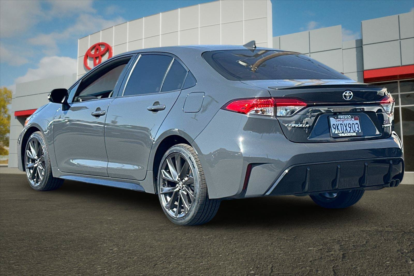 Certified 2024 Toyota Corolla SE FWD image 5