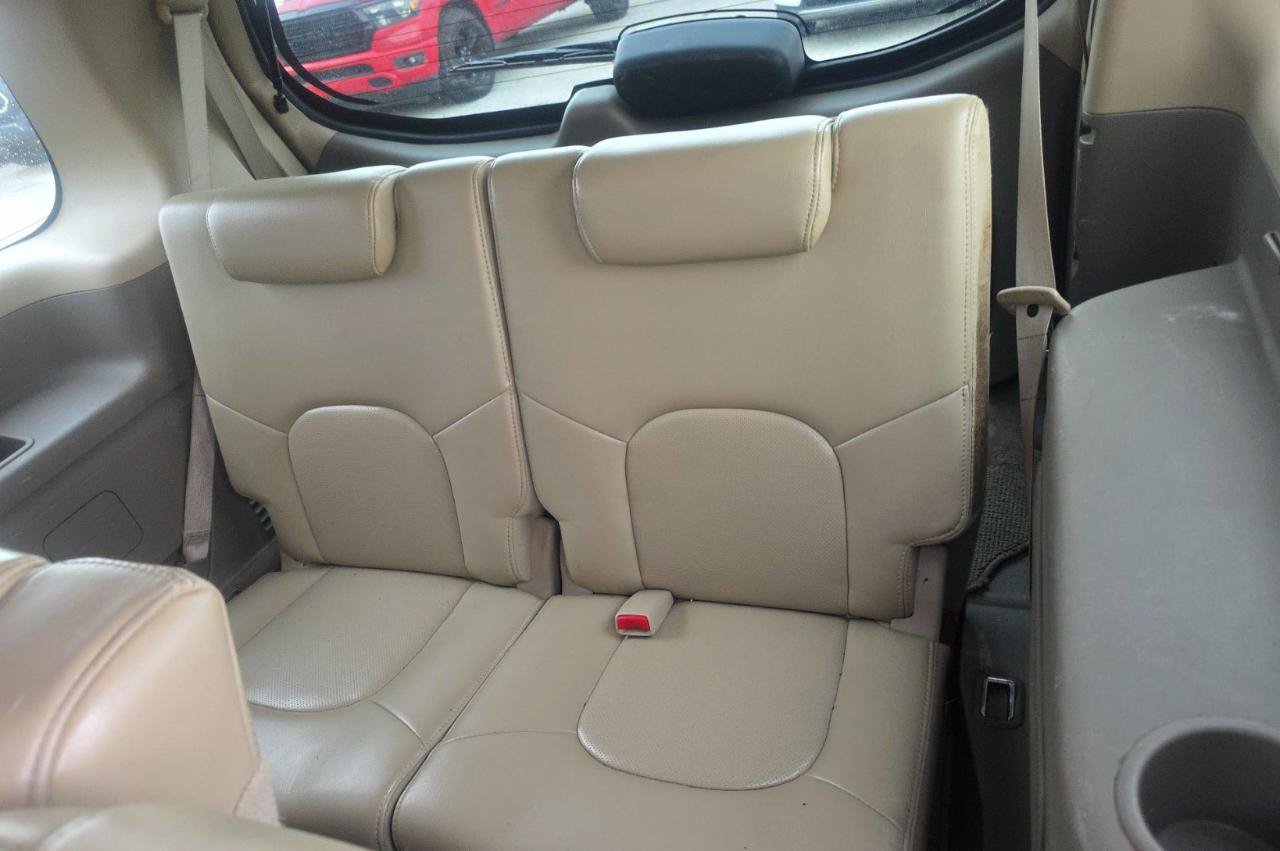 Used 2009 Nissan Pathfinder LE AWD/4WD image 12