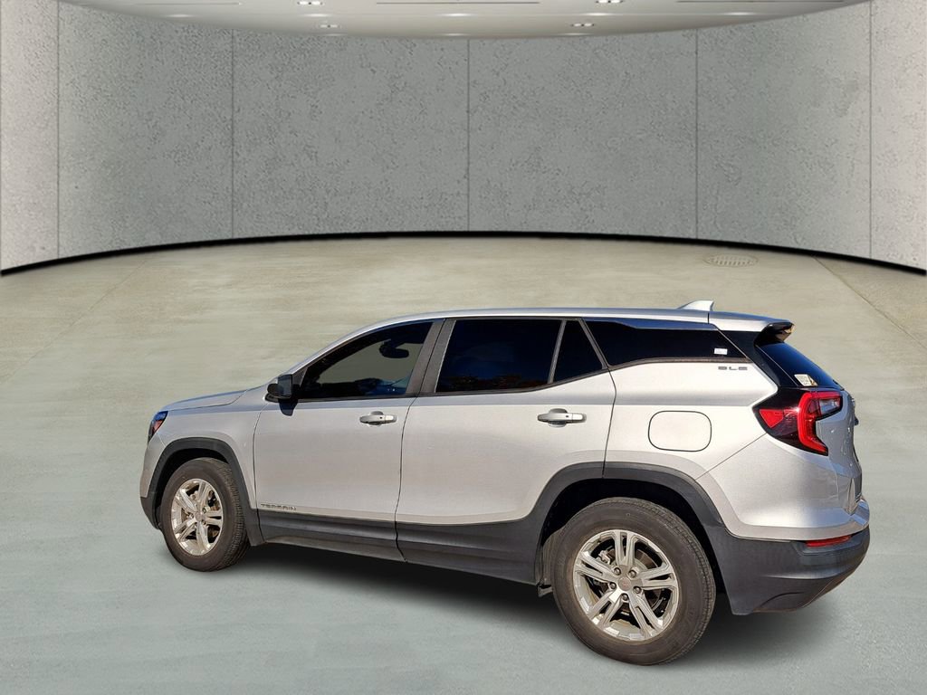 Used 2022 GMC Terrain SLE image 7