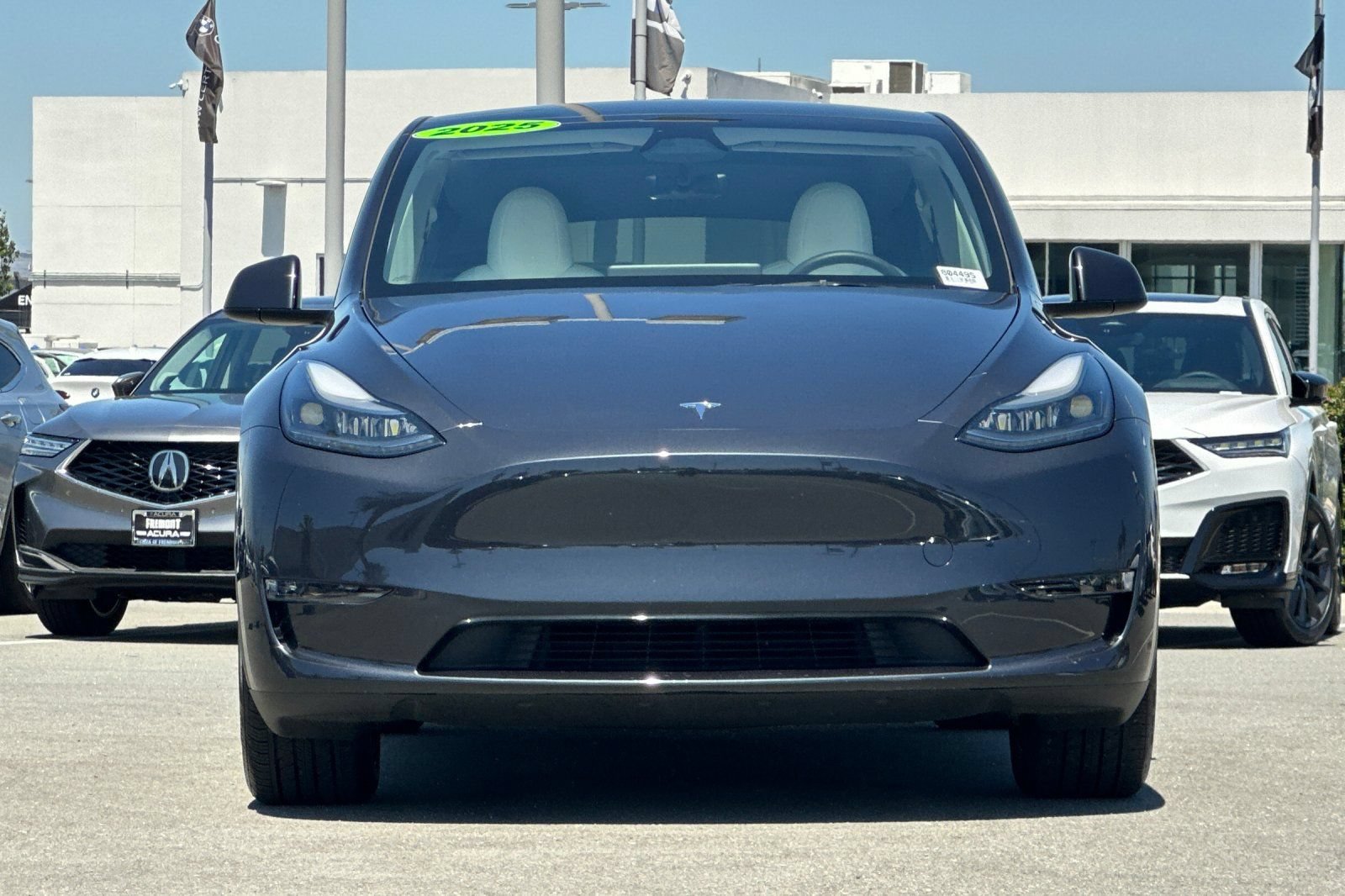 Used 2025 Tesla Model Y Long Range RWD image 9
