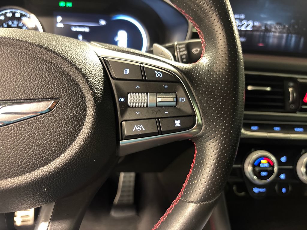 Used 2022 Genesis G70 3.3T RWD image 35