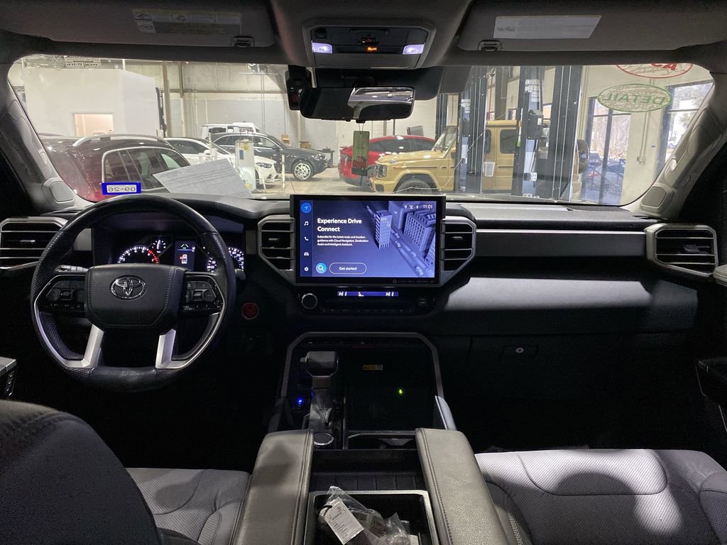 Used 2023 Toyota Tundra Limited image 2