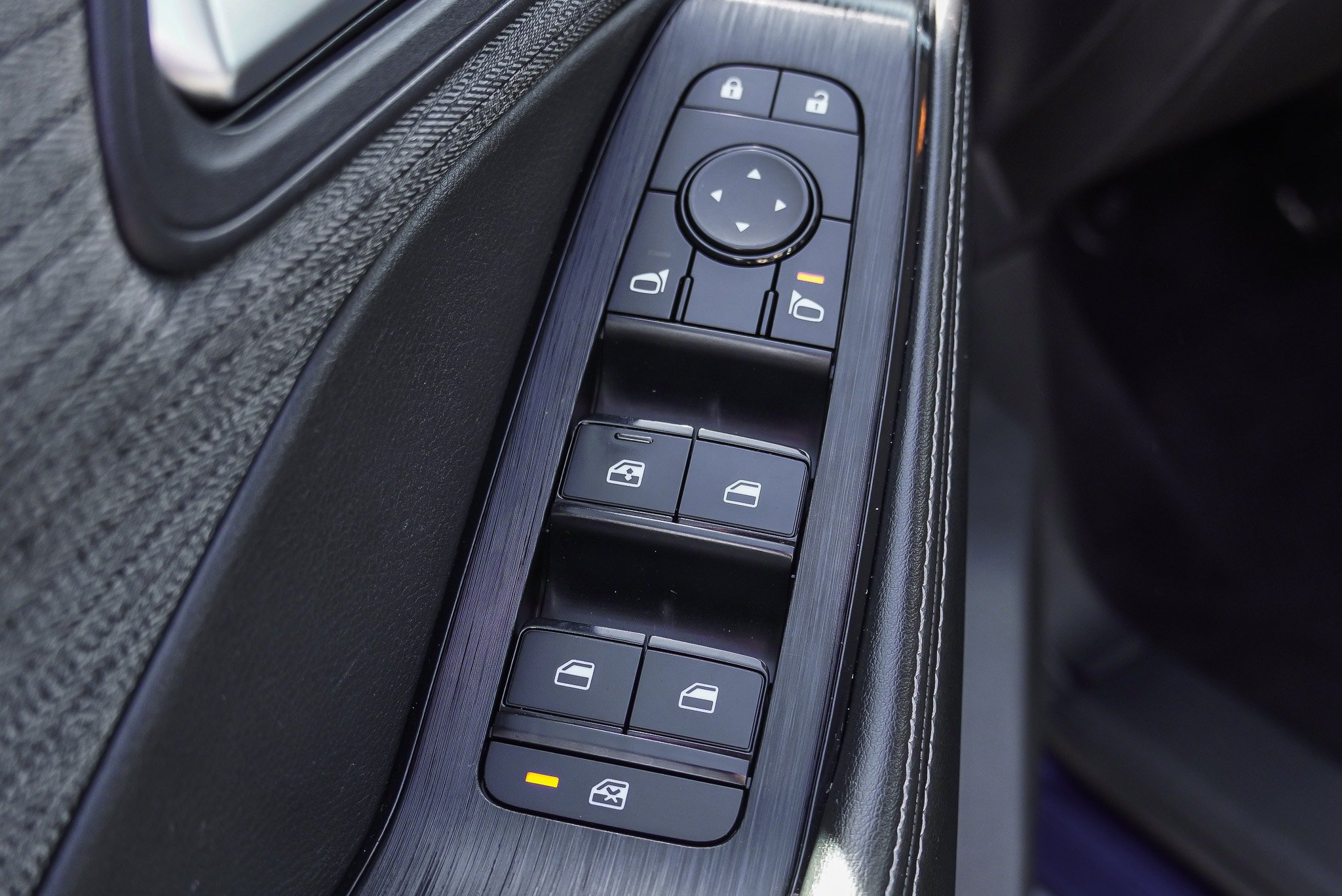 Used 2022 Nissan Rogue SV AWD/4WD image 19