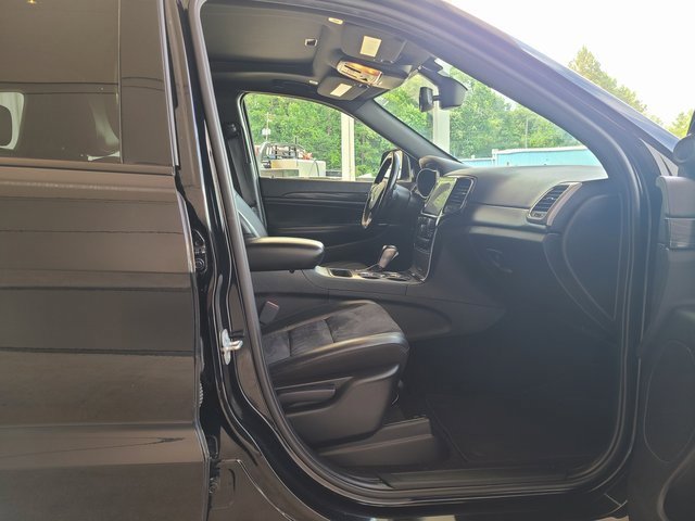 Used 2020 Jeep Grand Cherokee Altitude image 7