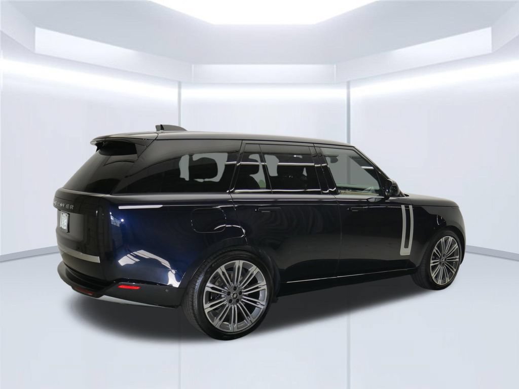 Used 2025 Land Rover Range Rover Autobiography AWD/4WD image 8