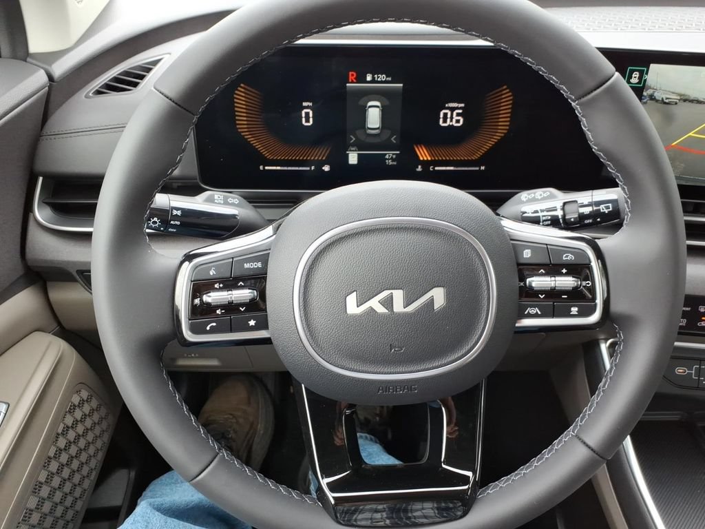 New 2026 Kia Carnival EX FWD image 28