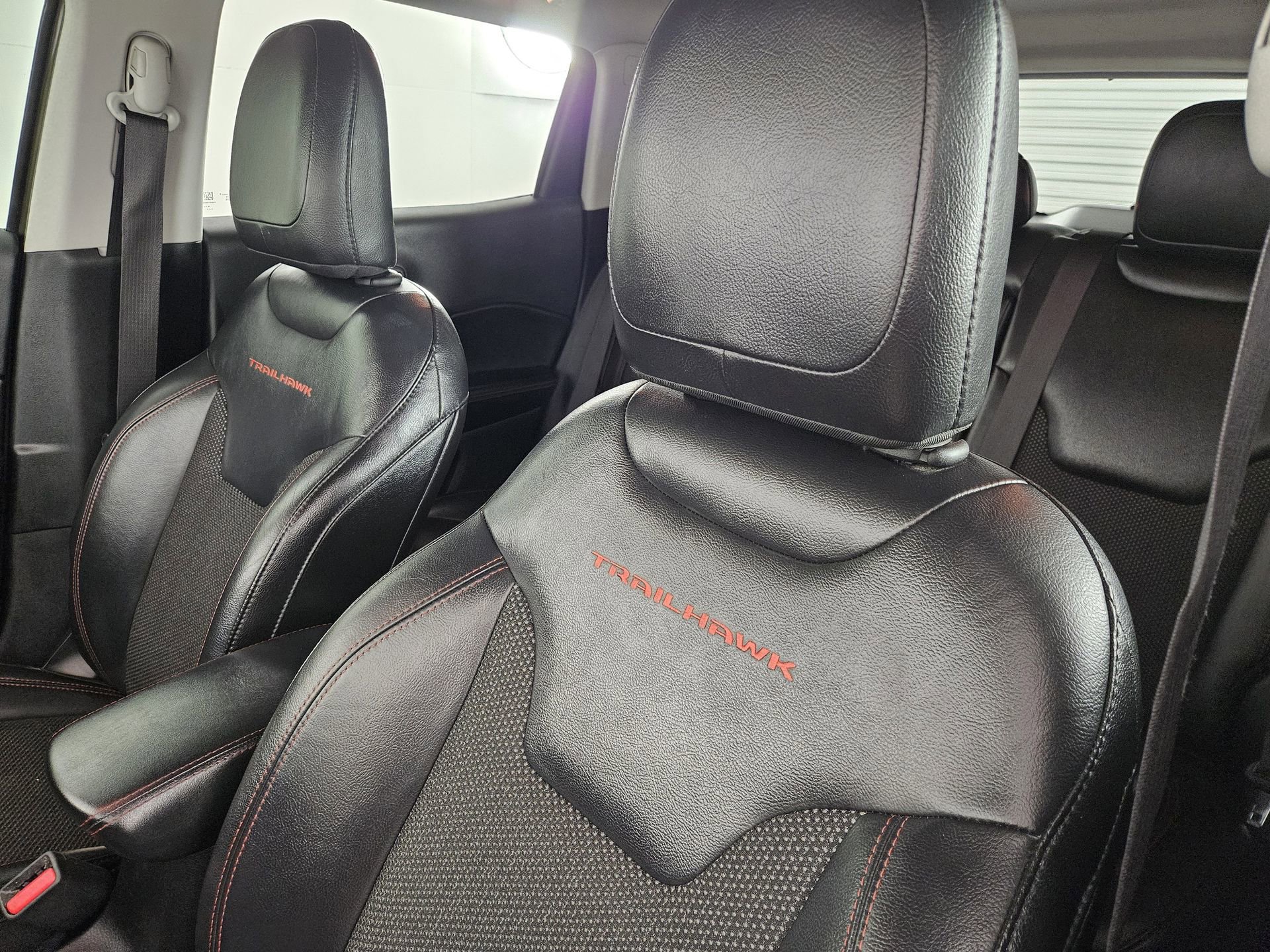 Used 2019 Jeep Compass Trailhawk w/ Cold Weather Group image 18