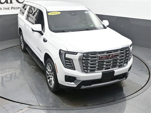 Used 2025 GMC Yukon XL Denali image 47