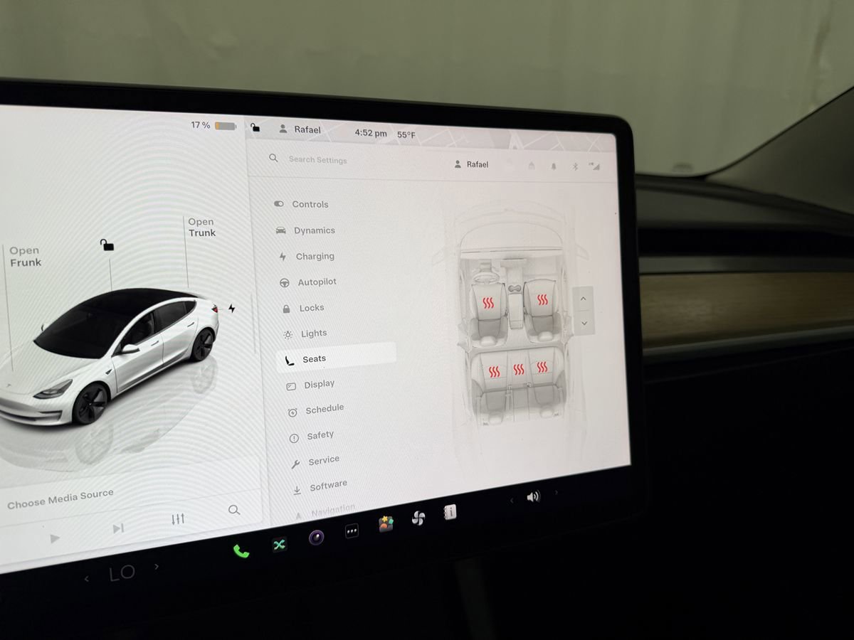 Used 2023 Tesla Model 3 Standard Range RWD image 19