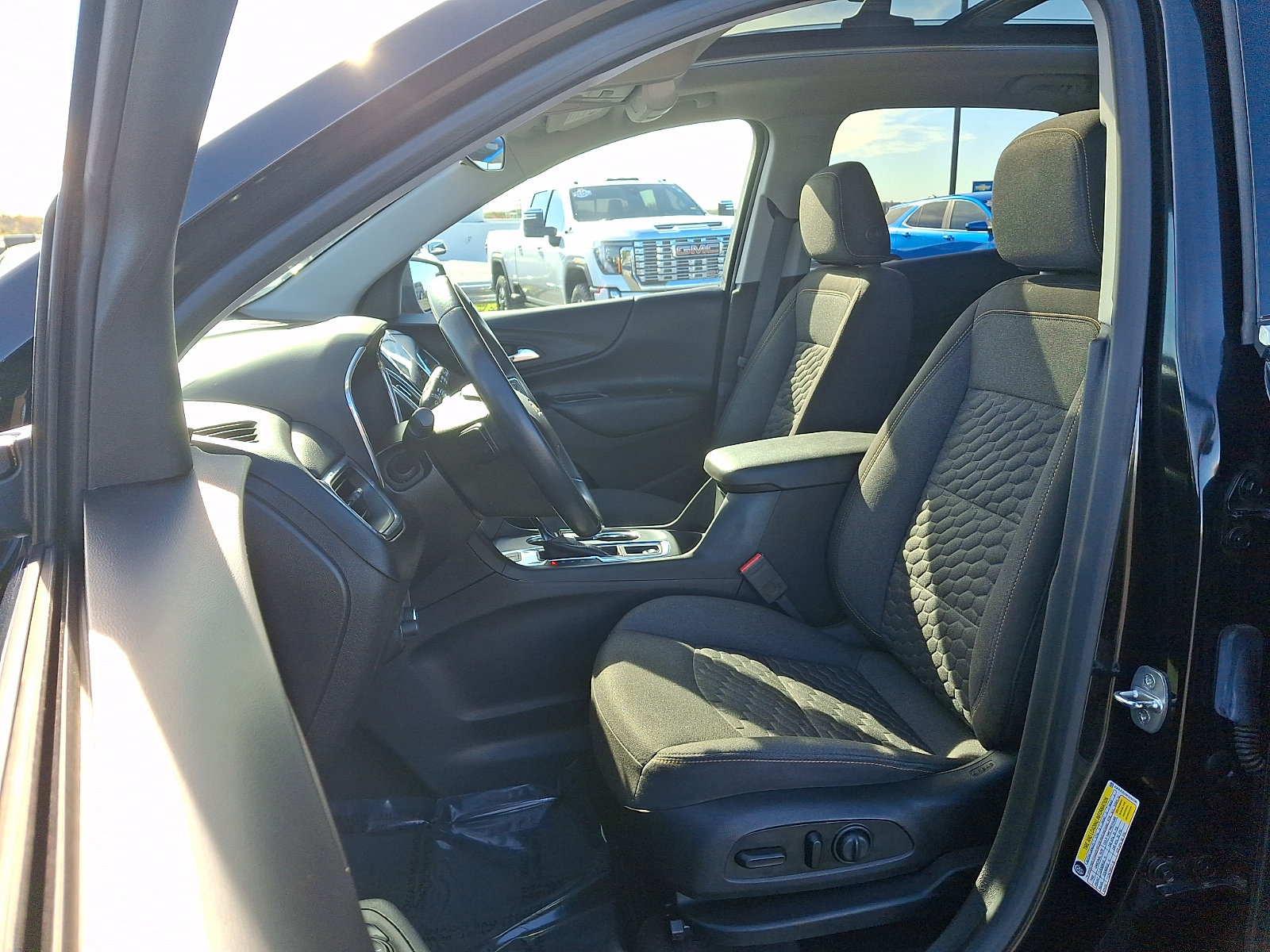 Used 2019 Chevrolet Equinox LT AWD/4WD image 13