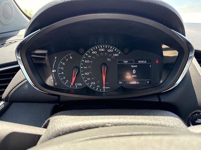 Used 2019 Chevrolet Trax LT w/ LT Convenience Package FWD image 38
