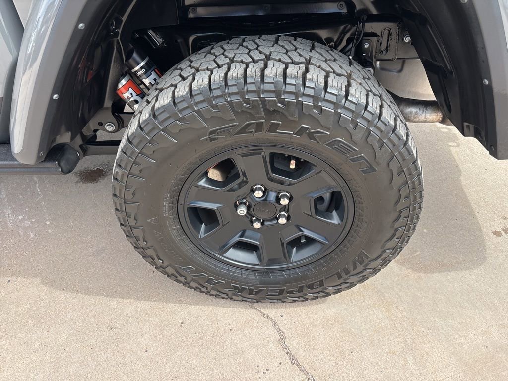 Used 2023 Jeep Gladiator Mojave w/ LED Lighting Group AWD/4WD image 10