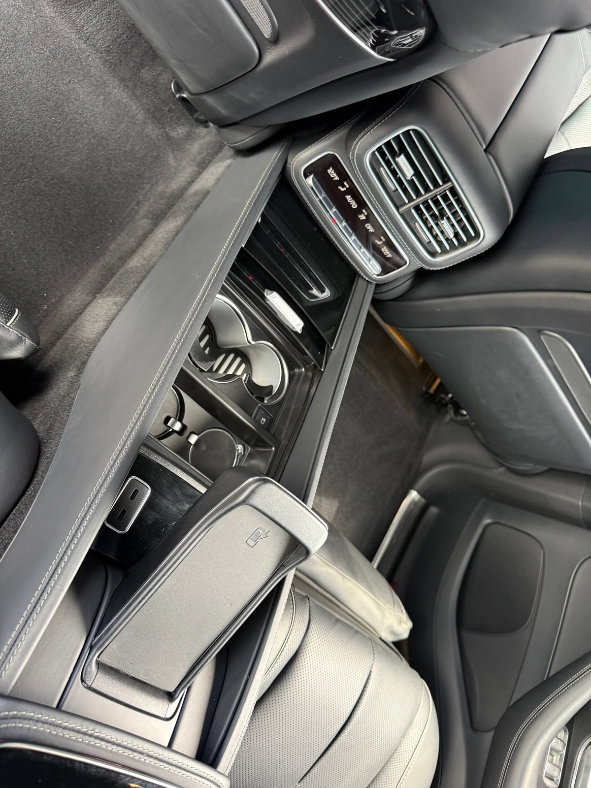 Used 2023 Mercedes-Benz Maybach GLS 600 4MATIC image 34