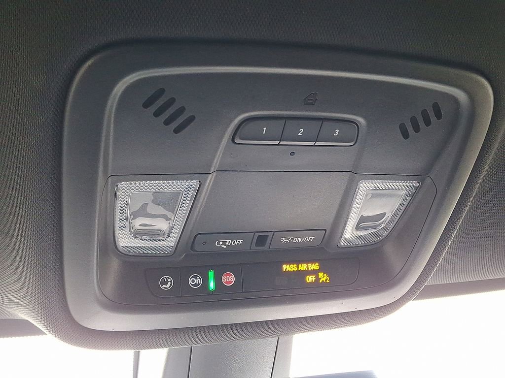 Used 2023 Chevrolet Traverse RS image 26