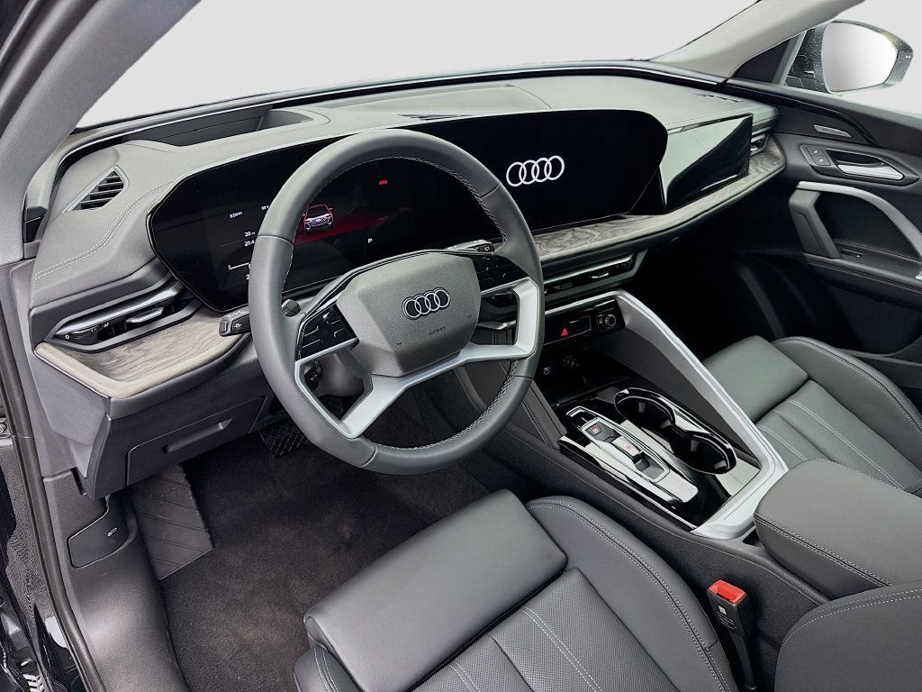 Used 2025 Audi Q5 Premium Plus w/ Premium Plus AWD/4WD image 9
