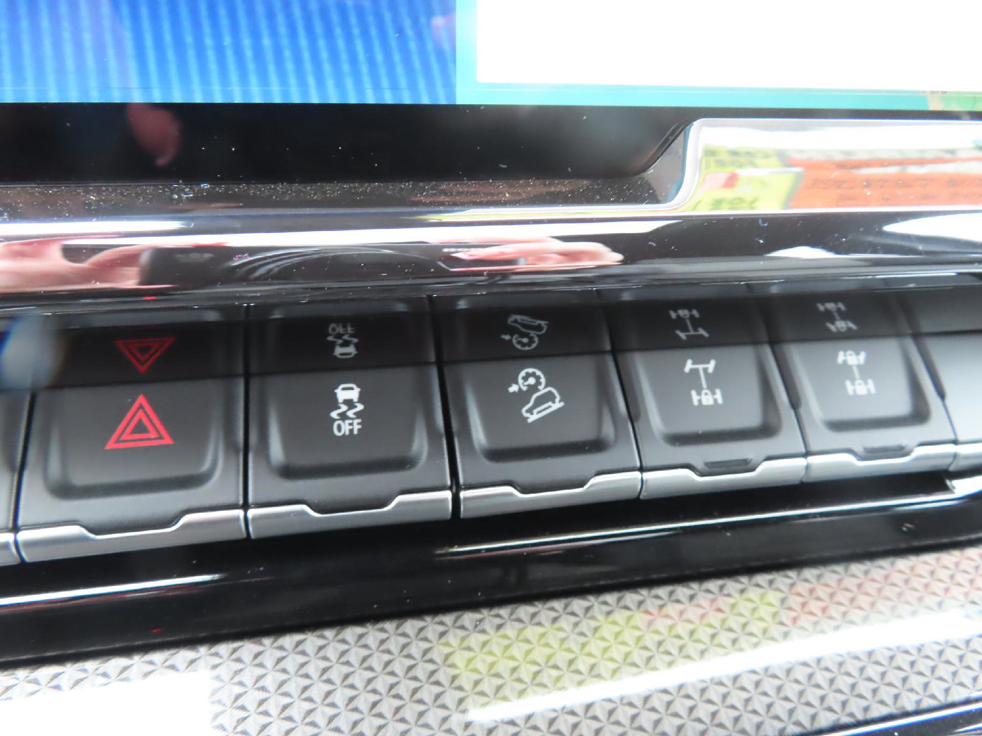 New 2026 Chevrolet Silverado 1500 ZR2 w/ Dark Appearance Package image 34