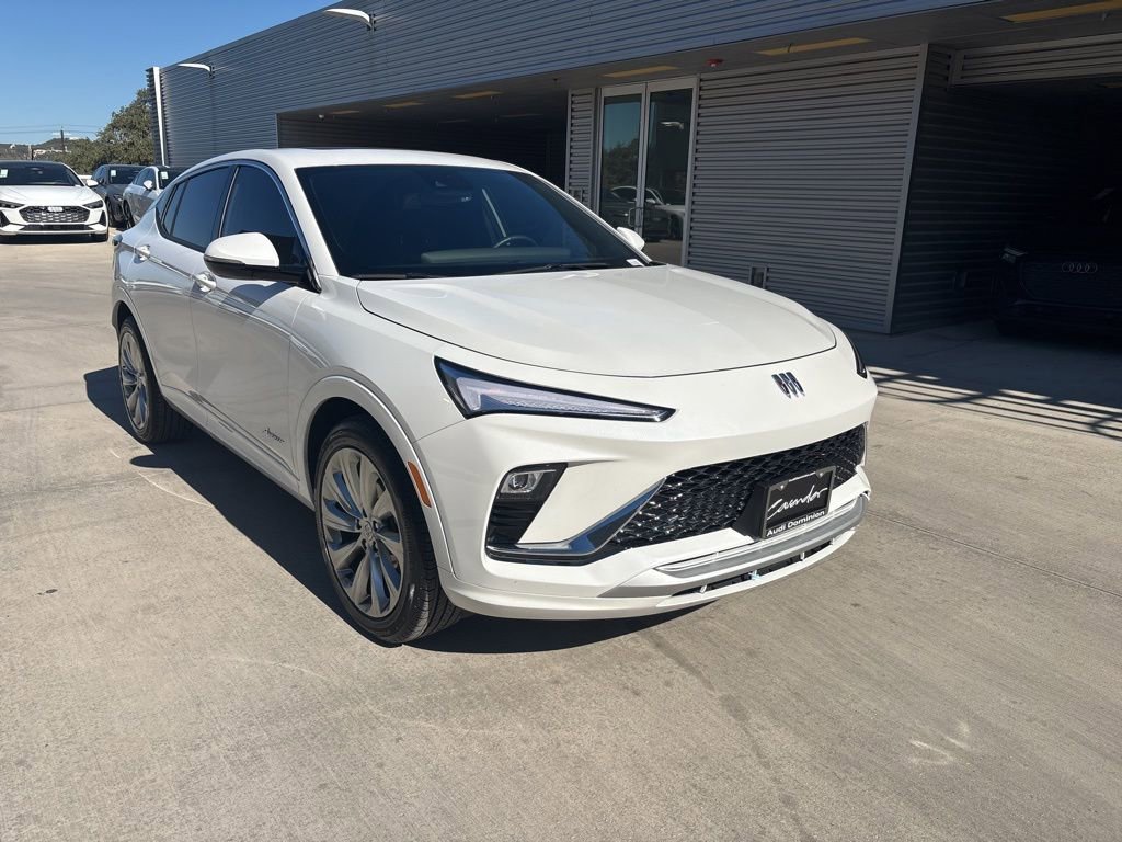 Used 2025 Buick Envista Avenir image 3