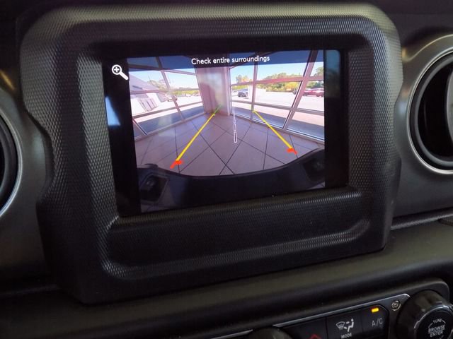 Certified 2023 Jeep Gladiator Sport AWD/4WD image 18