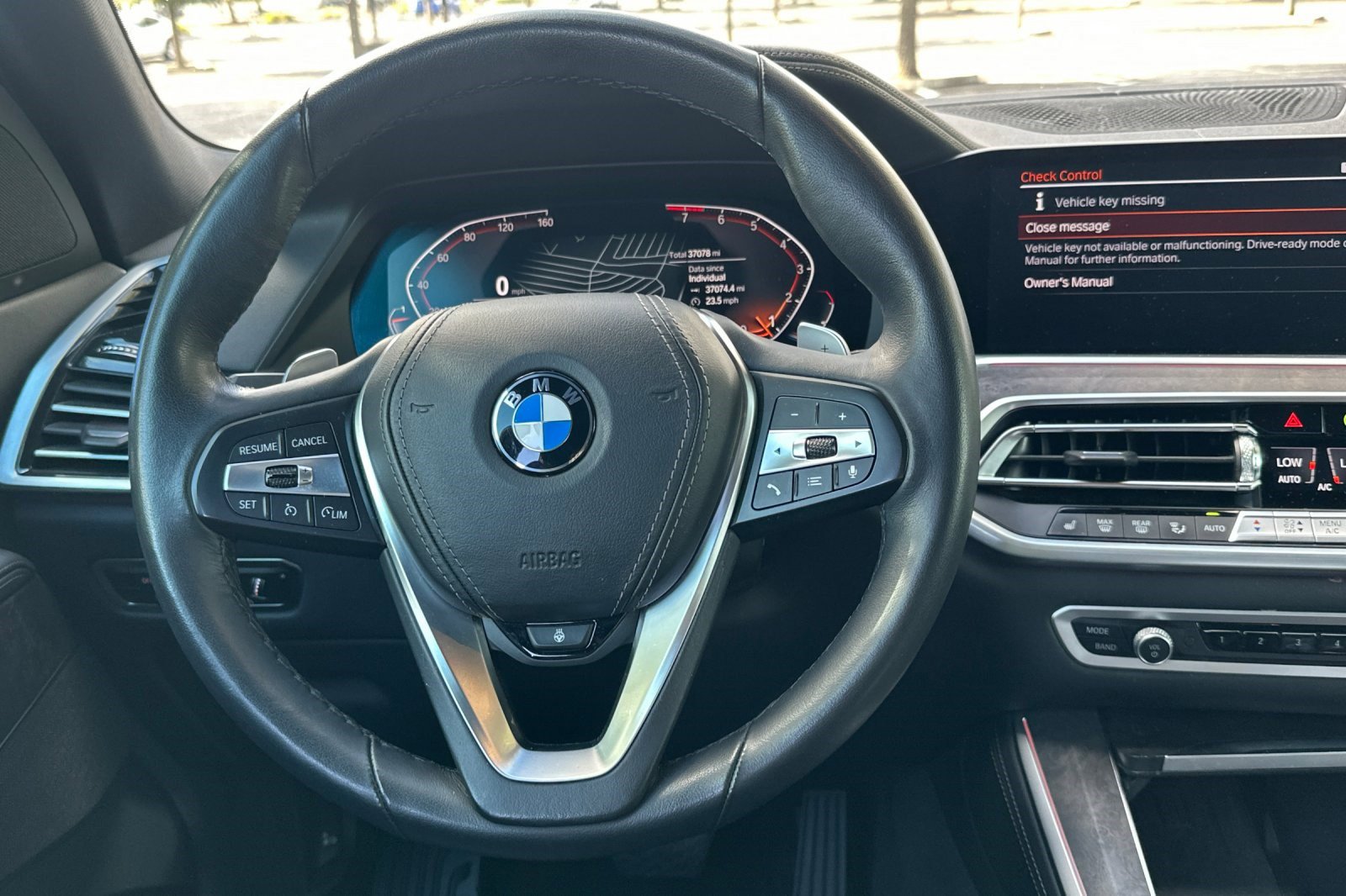 Used 2023 BMW X5 xDrive40i w/ Premium Package image 18