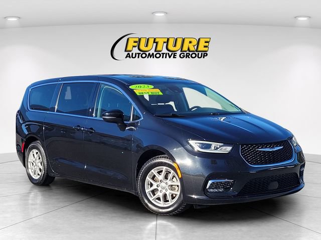 Used 2023 Chrysler Pacifica Touring-L image 1