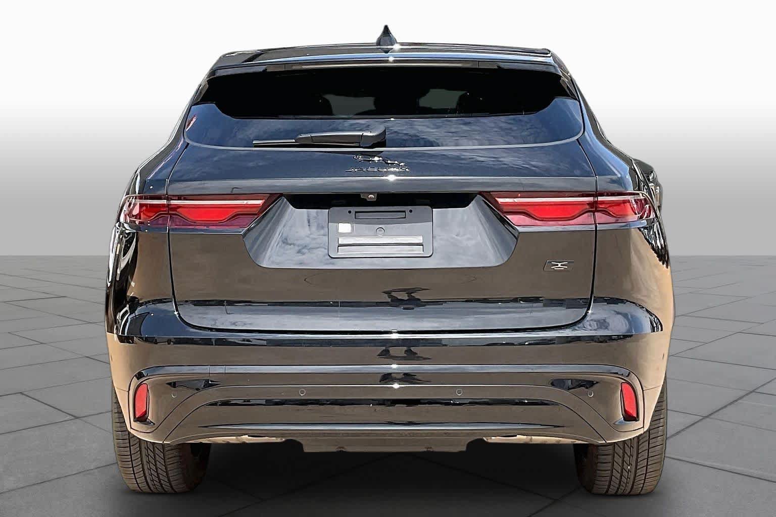 Used 2026 Jaguar F-PACE R-Dynamic S AWD/4WD image 6