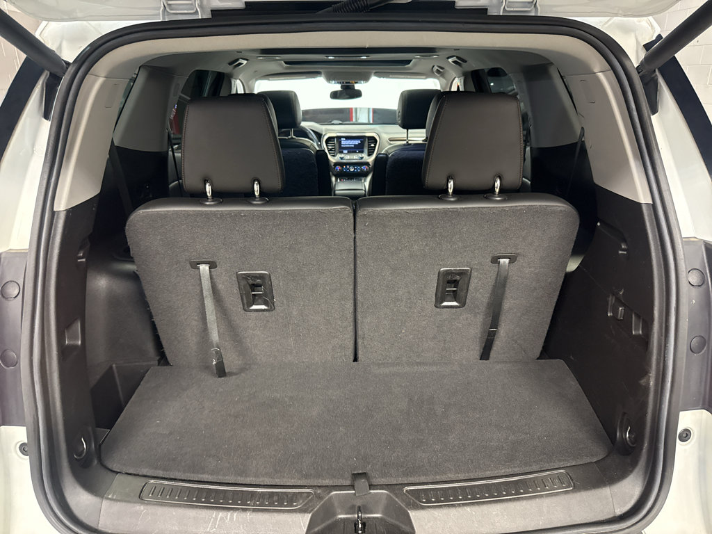 Used 2022 GMC Acadia AT4 w/ Technology Package AWD/4WD image 31