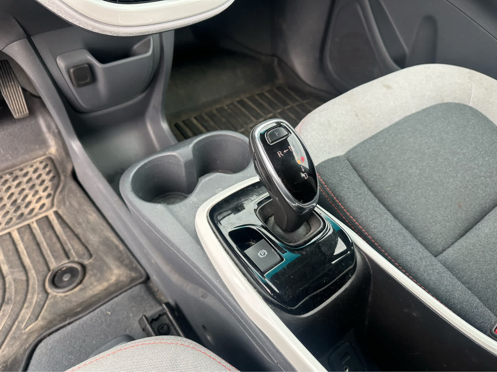 Used 2017 Chevrolet Bolt LT FWD image 14