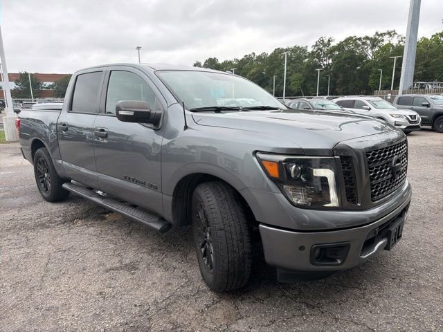 Used 2018 Nissan Titan SL w/ Midnight Edition RWD image 9