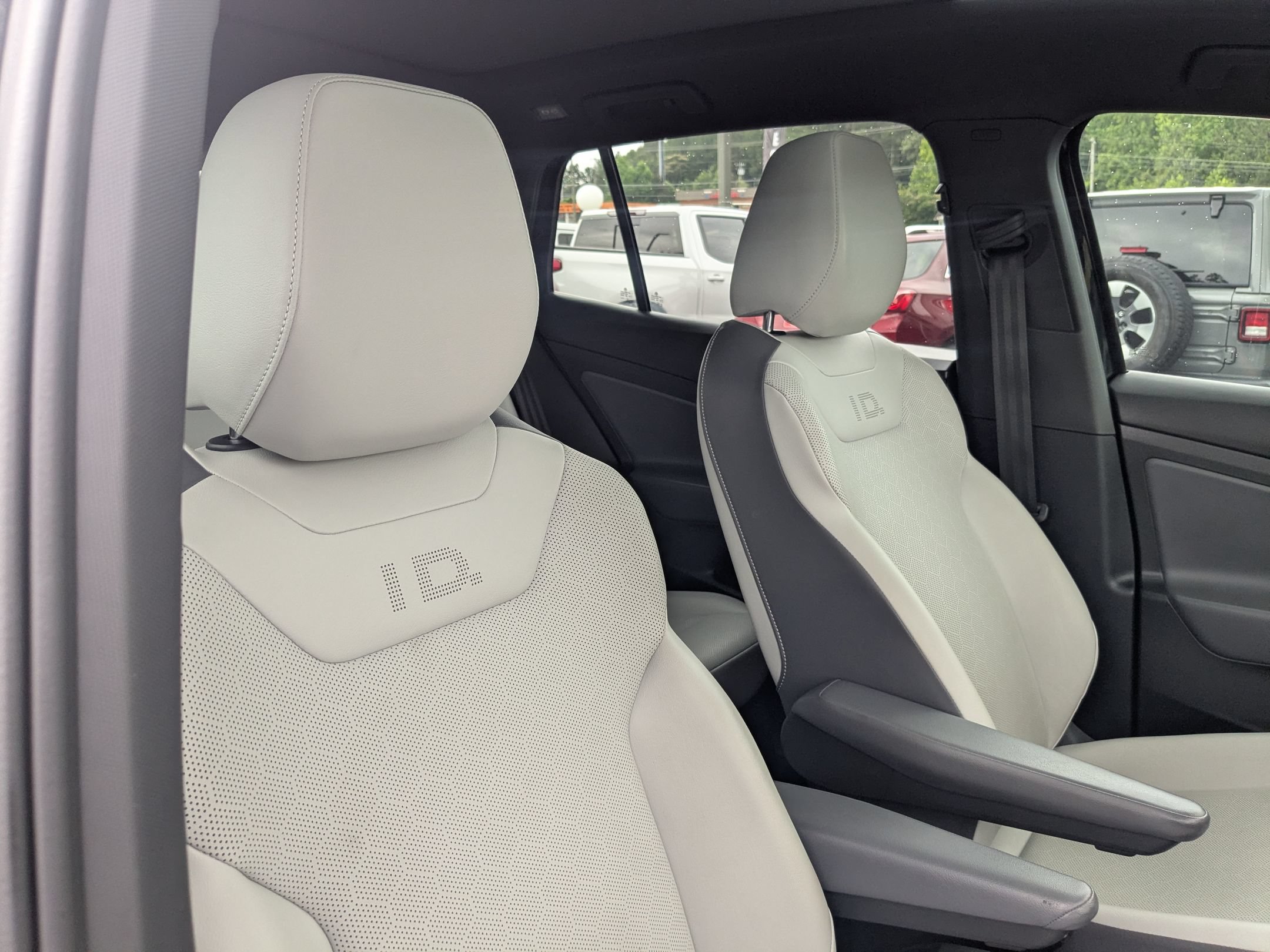 Used 2021 Volkswagen ID.4 Pro S w/ Gradient Package AWD/4WD image 25