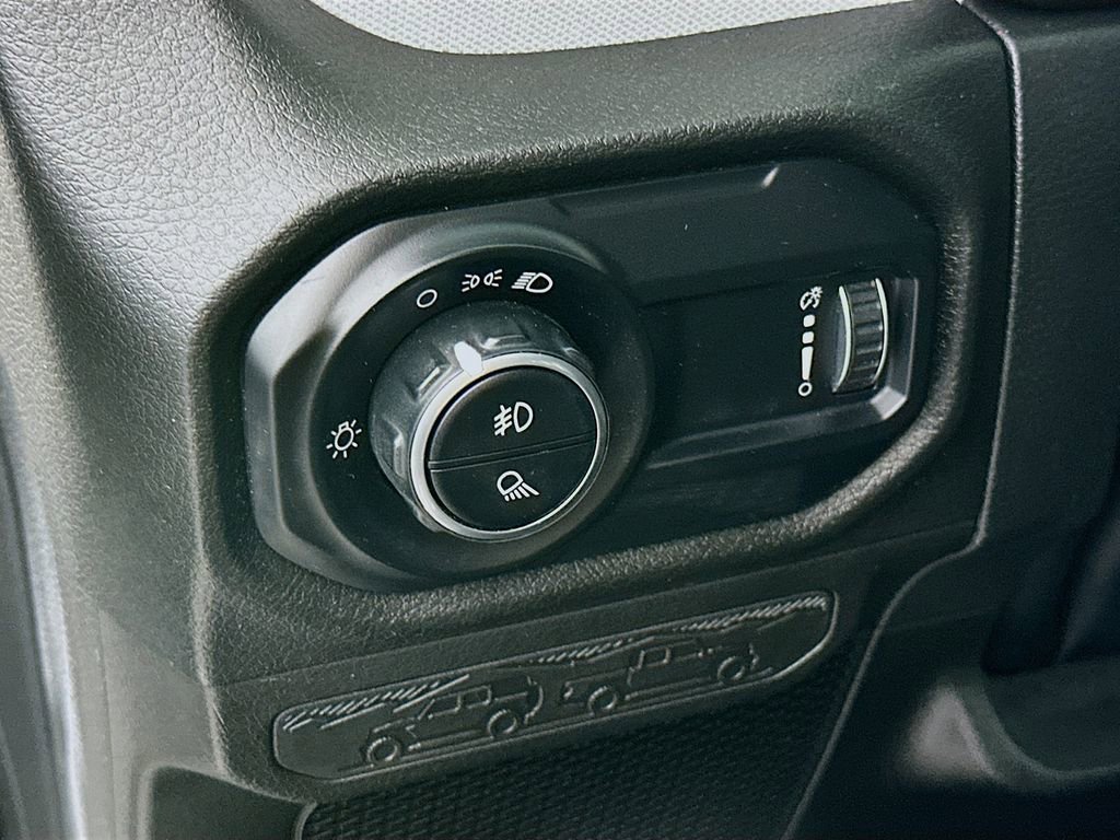 Certified 2024 Jeep Gladiator Sport image 18