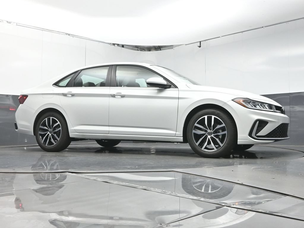 New 2026 Volkswagen Jetta SE FWD image 29