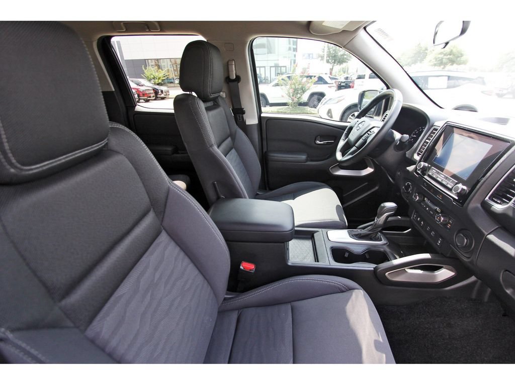 Used 2023 Nissan Frontier SV w/ SV Convenience Package AWD/4WD image 11