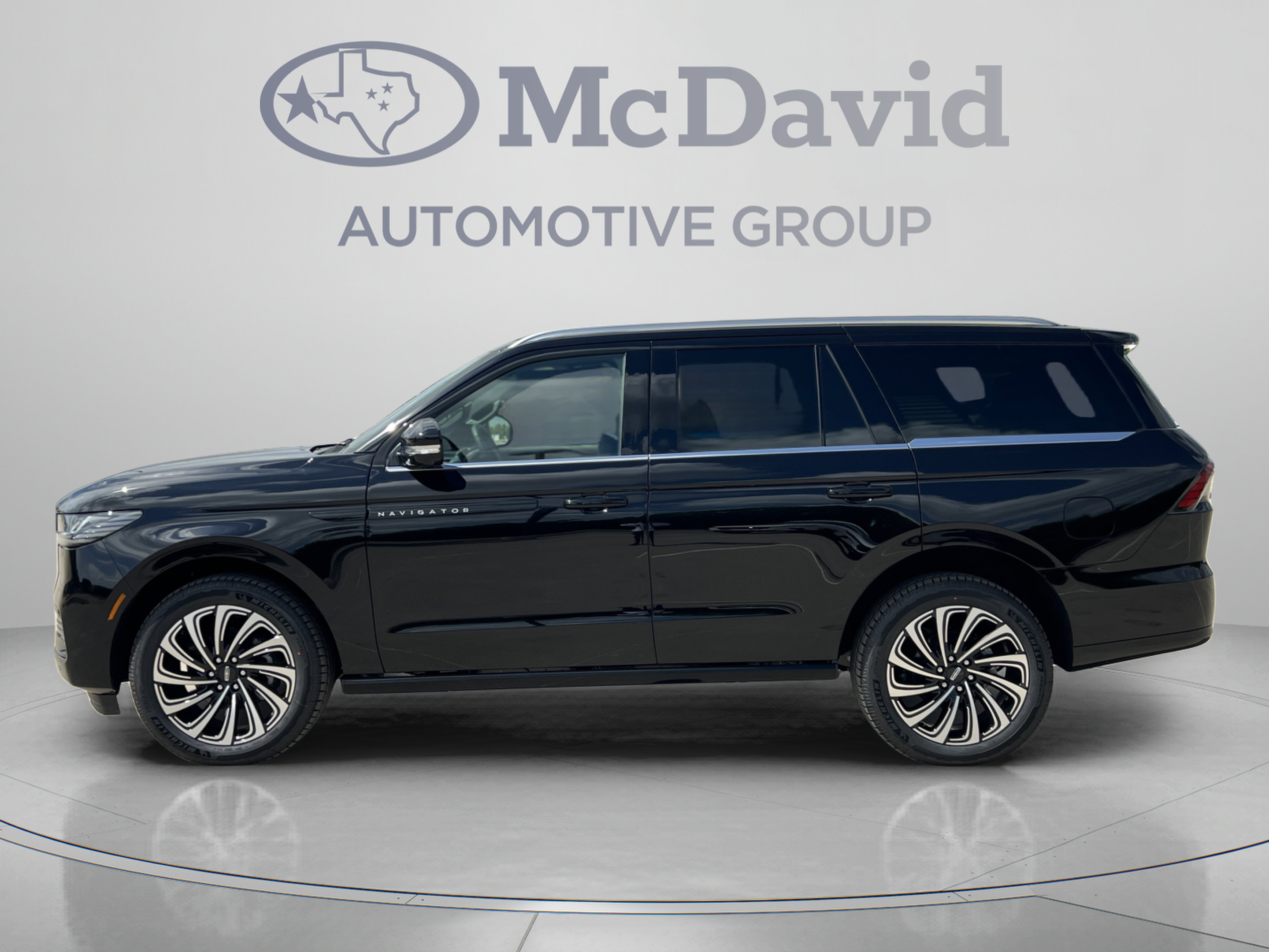 New 2026 Lincoln Navigator Black Label AWD/4WD image 4
