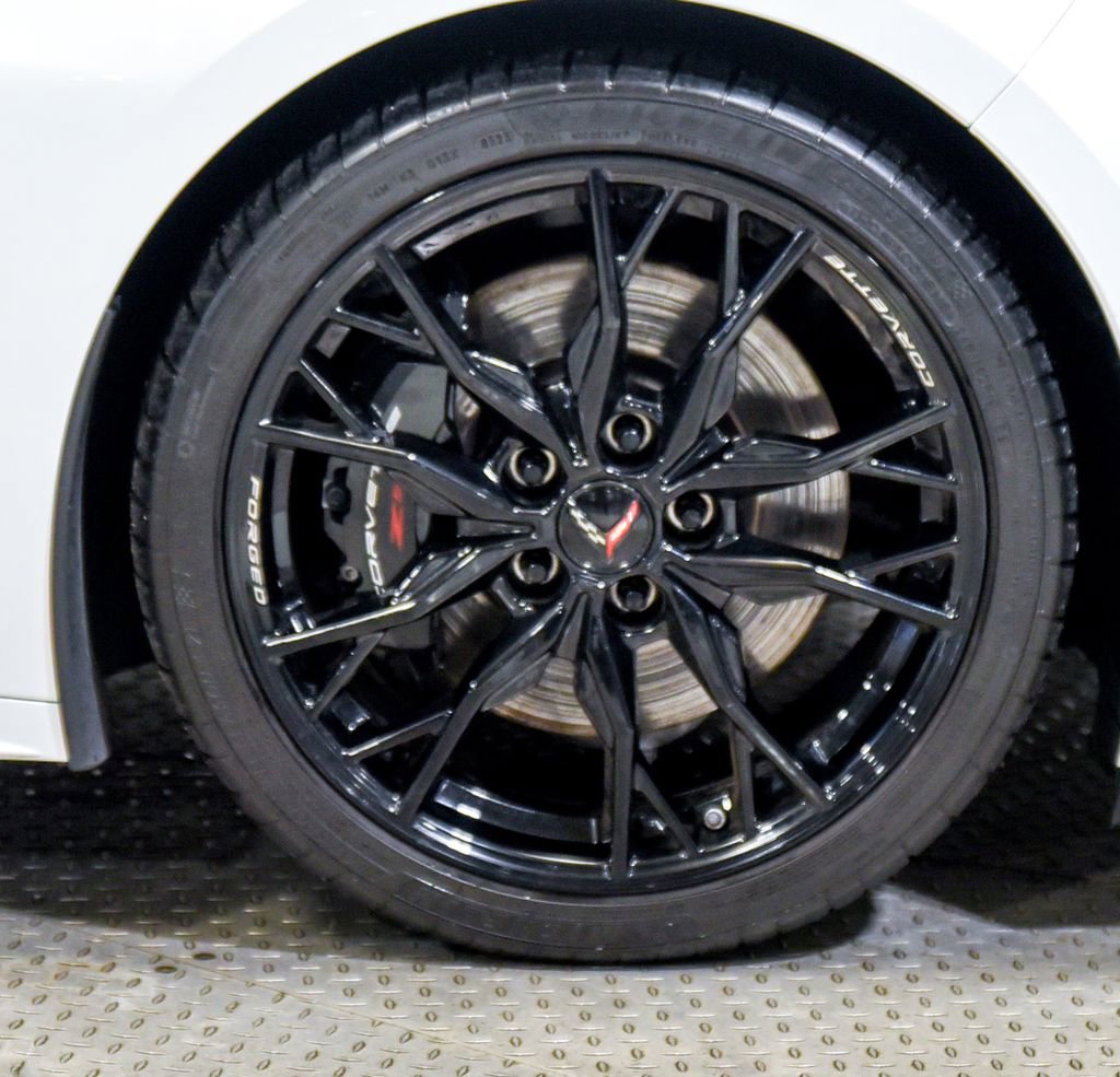 Used 2024 Chevrolet Corvette Stingray Premium Conv w/ Z51 Performance Package image 13