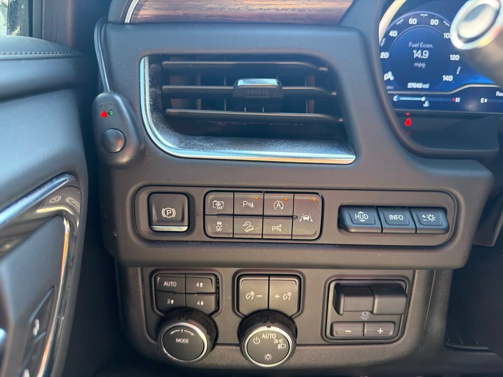 Used 2024 Chevrolet Suburban High Country w/ Advanced Technology Package AWD/4WD image 35