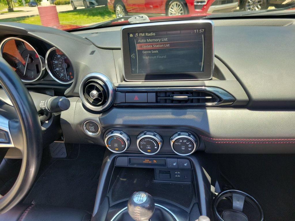 Used 2017 MAZDA MX-5 Miata Grand Touring RWD image 26