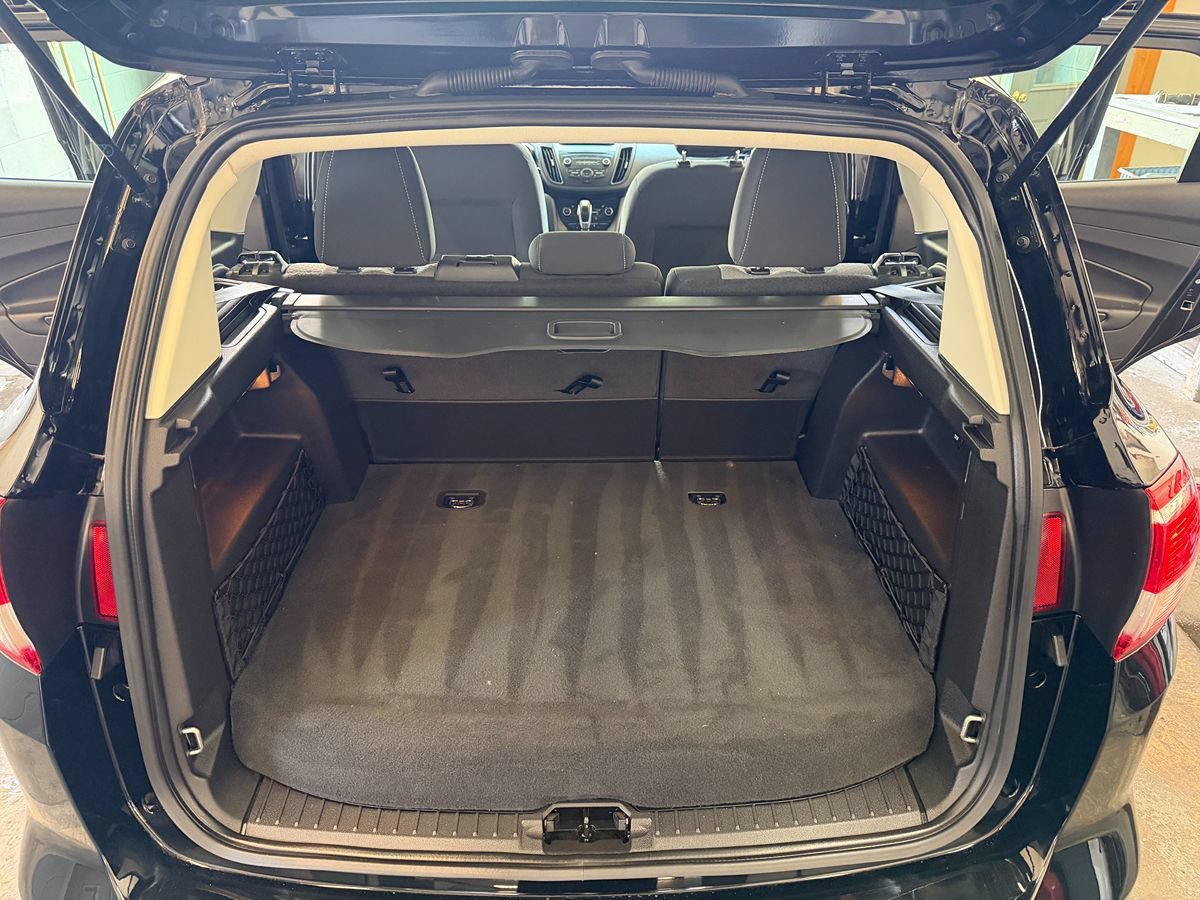 Used 2018 Ford C-MAX SE FWD image 6