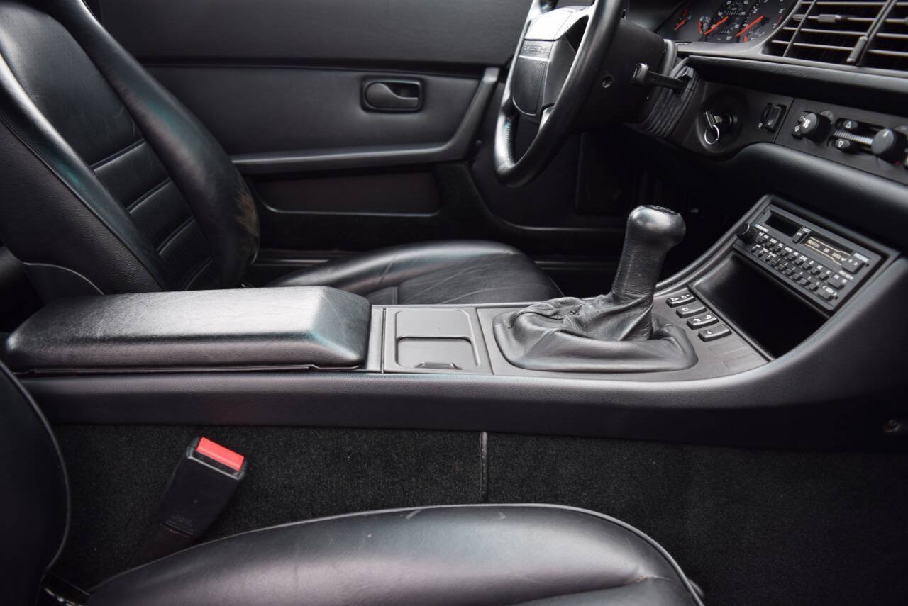 Used 1988 Porsche 944 Turbo Coupe RWD image 60