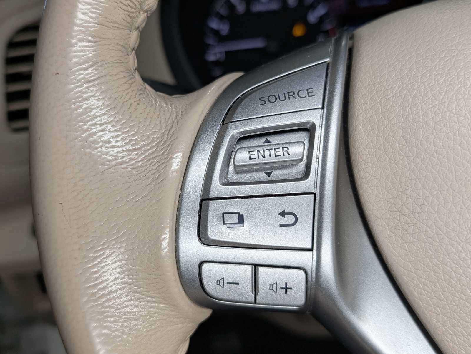 Used 2015 Nissan Altima 2.5 SV w/ Convenience Package FWD image 33
