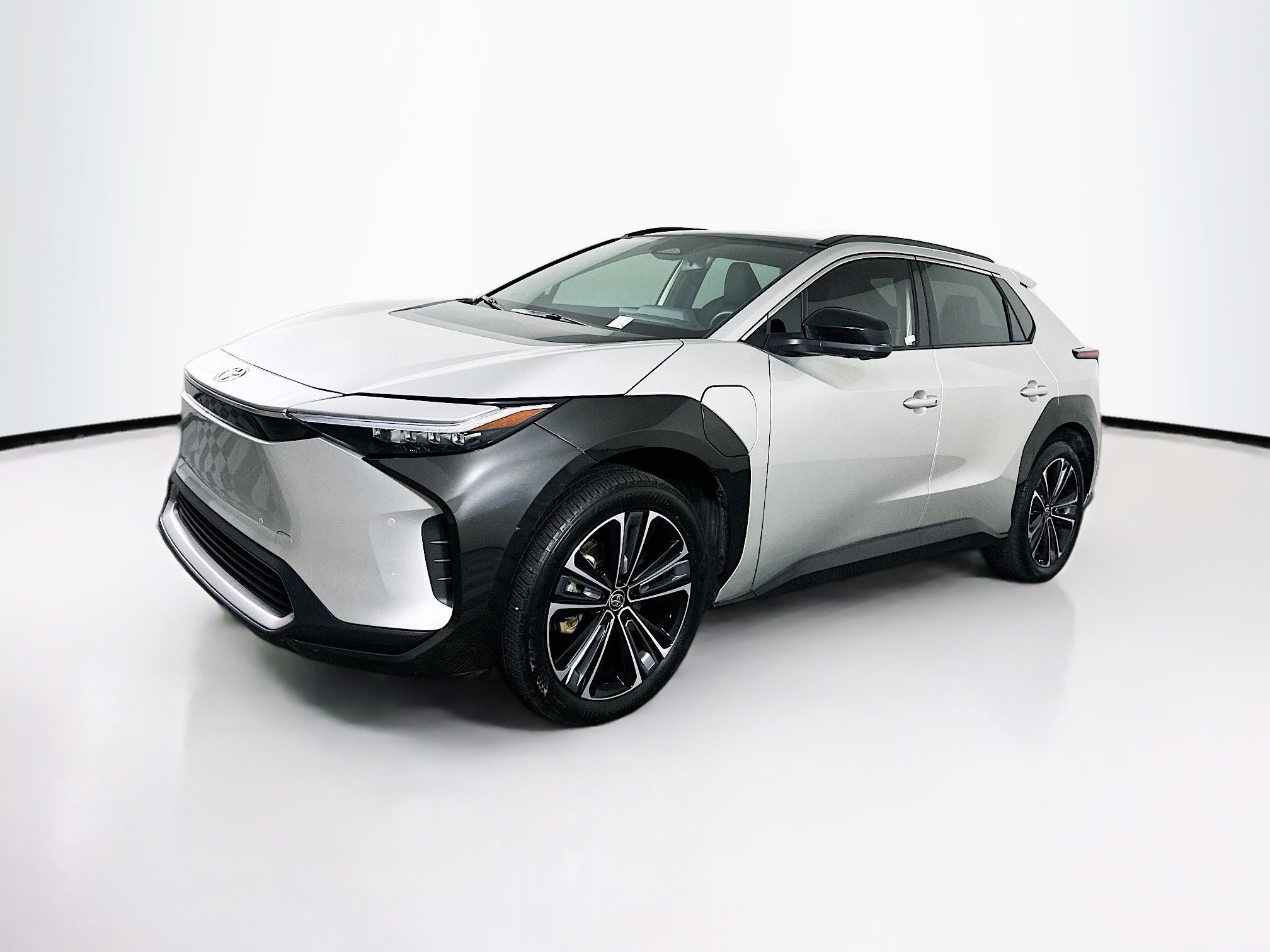 Used 2023 Toyota bZ4X Limited w/ Weather Package image 3