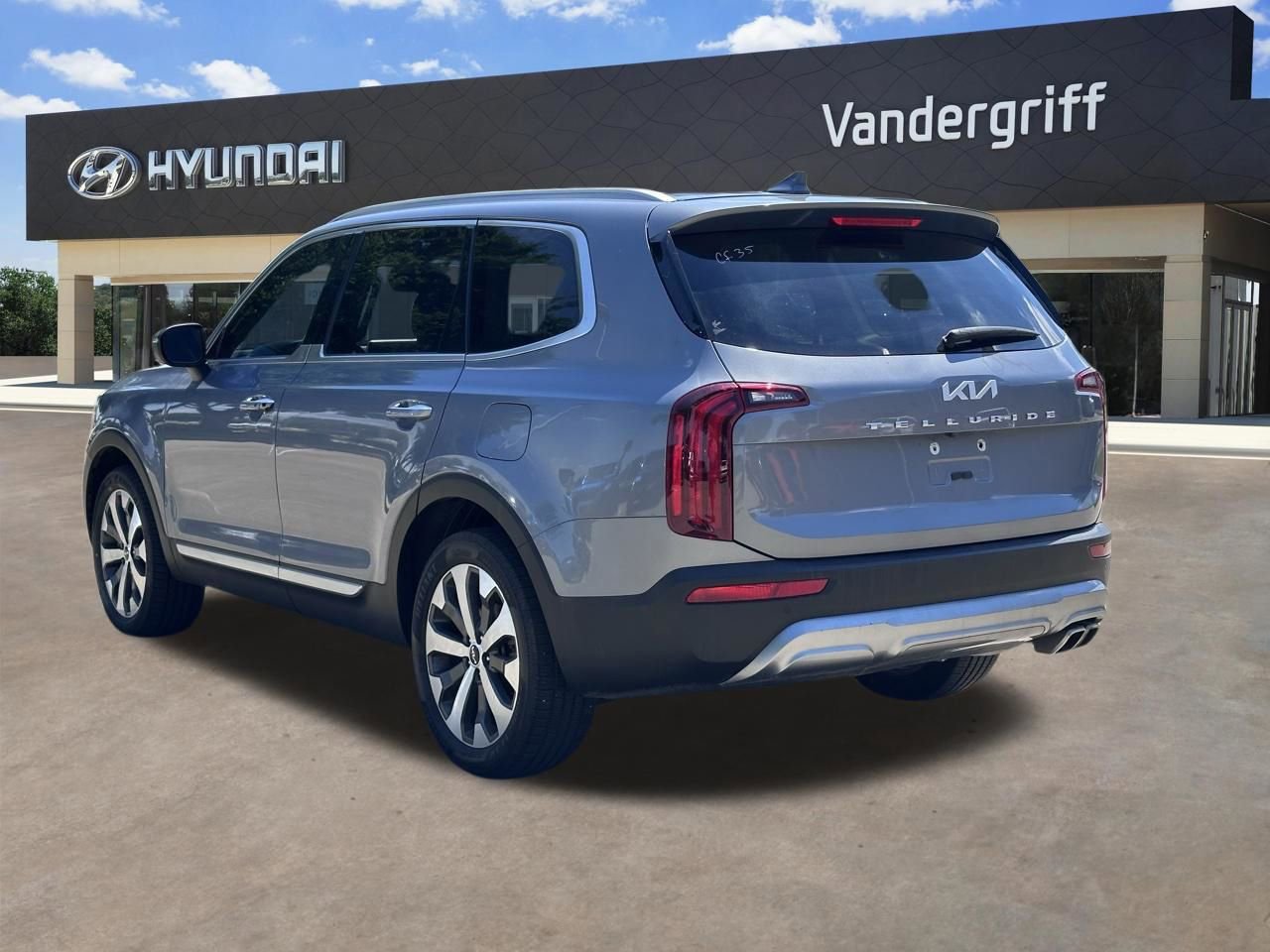 Used 2022 Kia Telluride S FWD image 8