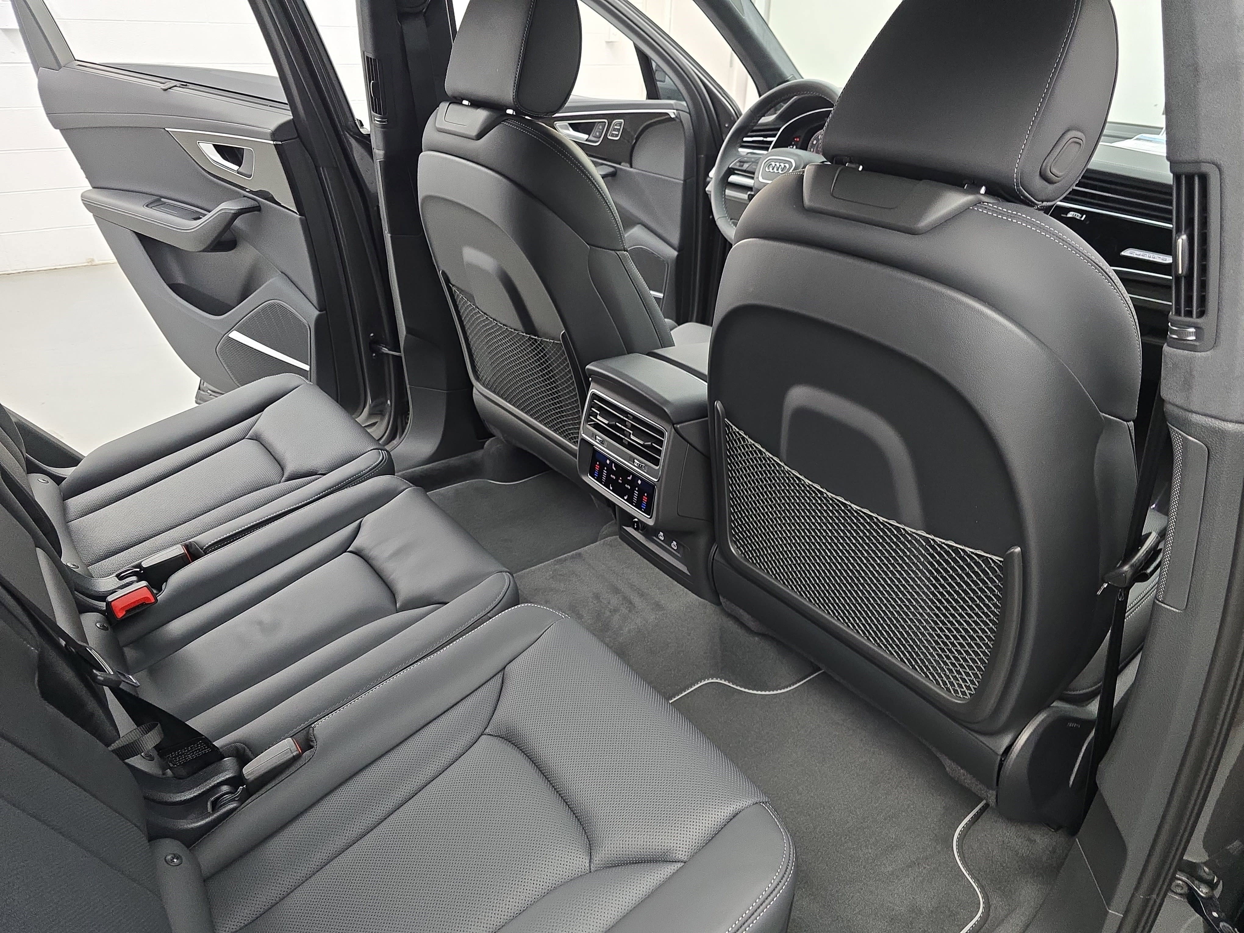 New 2026 Audi Q7 3.0T Prestige image 11