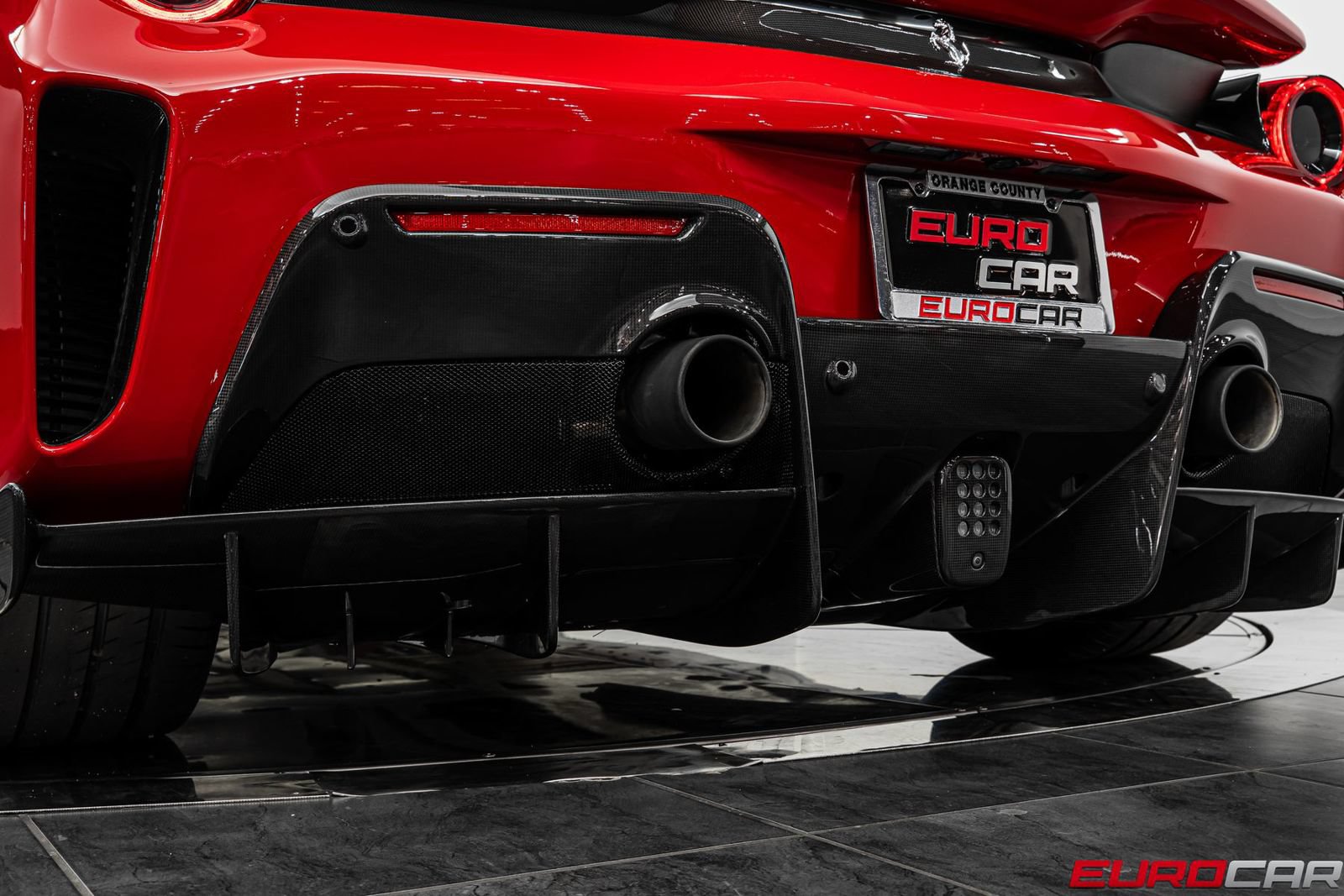 Used 2019 Ferrari 488 Pista Coupe RWD image 31