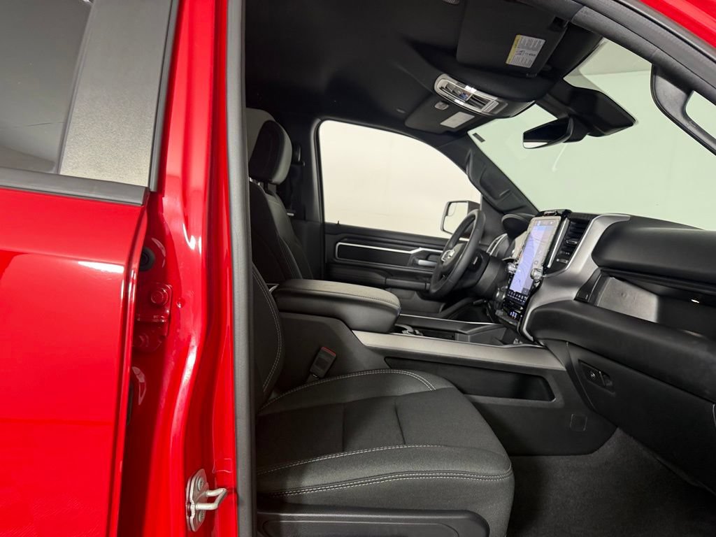 Used 2025 RAM 1500 Big Horn AWD/4WD image 31