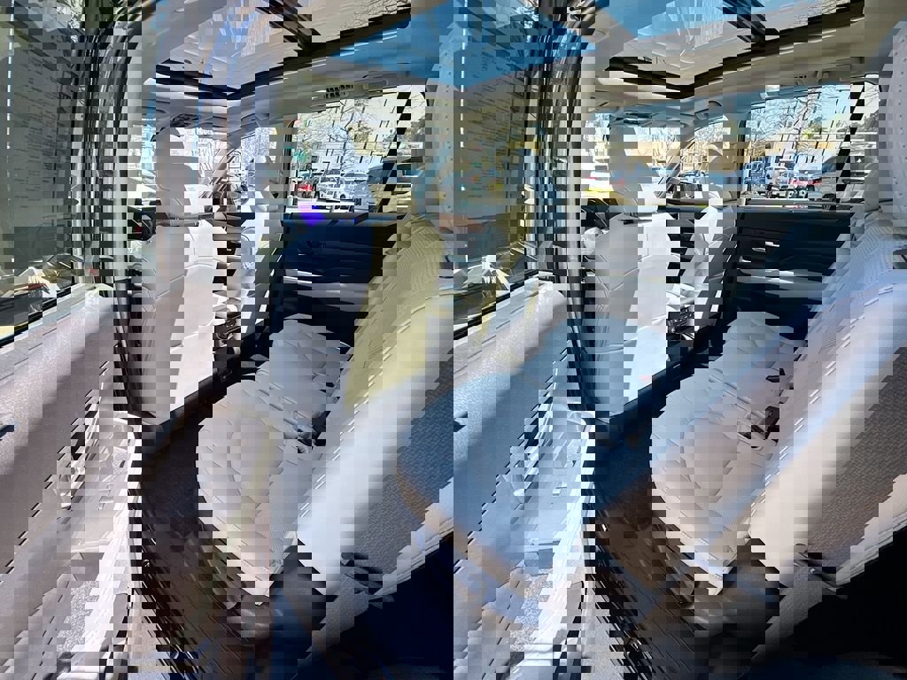 Used 2025 Toyota Grand Highlander Limited image 32