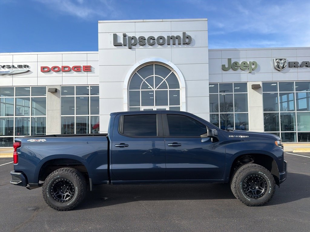 Used 2021 Chevrolet Silverado 1500 RST image 2