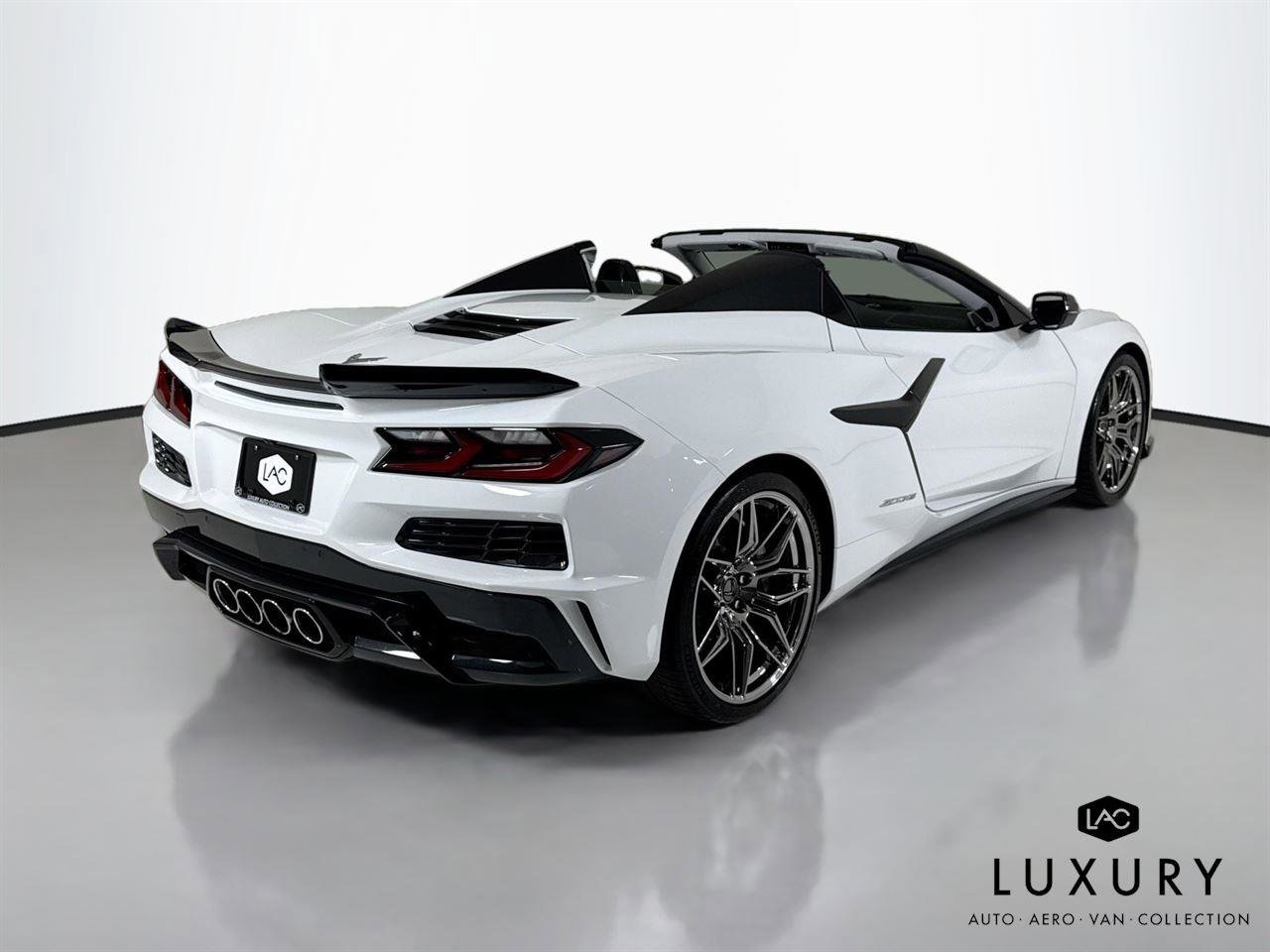 Used 2025 Chevrolet Corvette Z06 RWD image 6